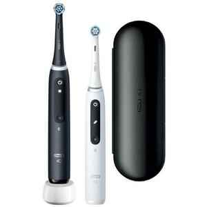 Set 2 x Periuta de dinti electrica Oral-B iO5 Duo cu Tehnologie Magnetica si Micro-Vibratii, Inteligenta artificiala, Display conversational, Senzor de presiune Smart, 5 moduri, 2 capete, Trusa de calatorie (Negru/Alb) imagine