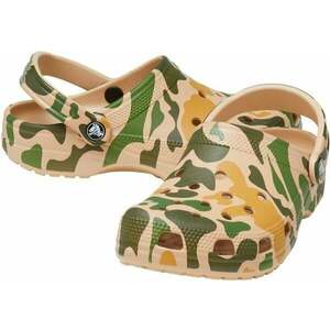 Crocs Classic Printed Camo Clog Sandale Chai/Tan 36-37 imagine