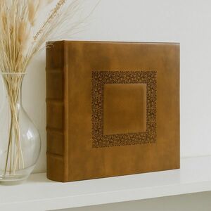 Album foto 10 x 15 cm, capacitate 200 poze, coperta decorativa, piele ecologica, maro deschis imagine